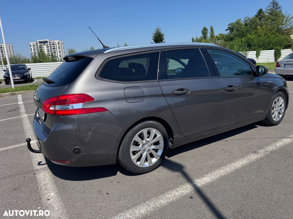 Peugeot 308 1.2 L PureTech Turbo Allure - 10