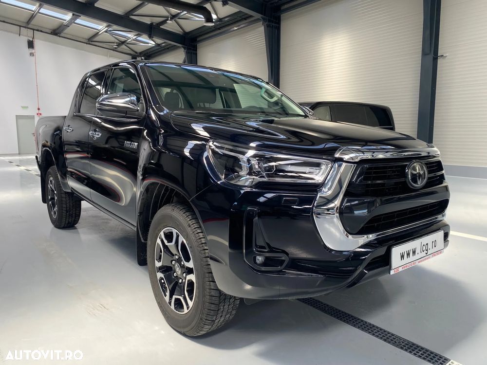 Toyota Hilux 2.8D 204CP 4x4 Double Cab AT MHEV Invincible - 1