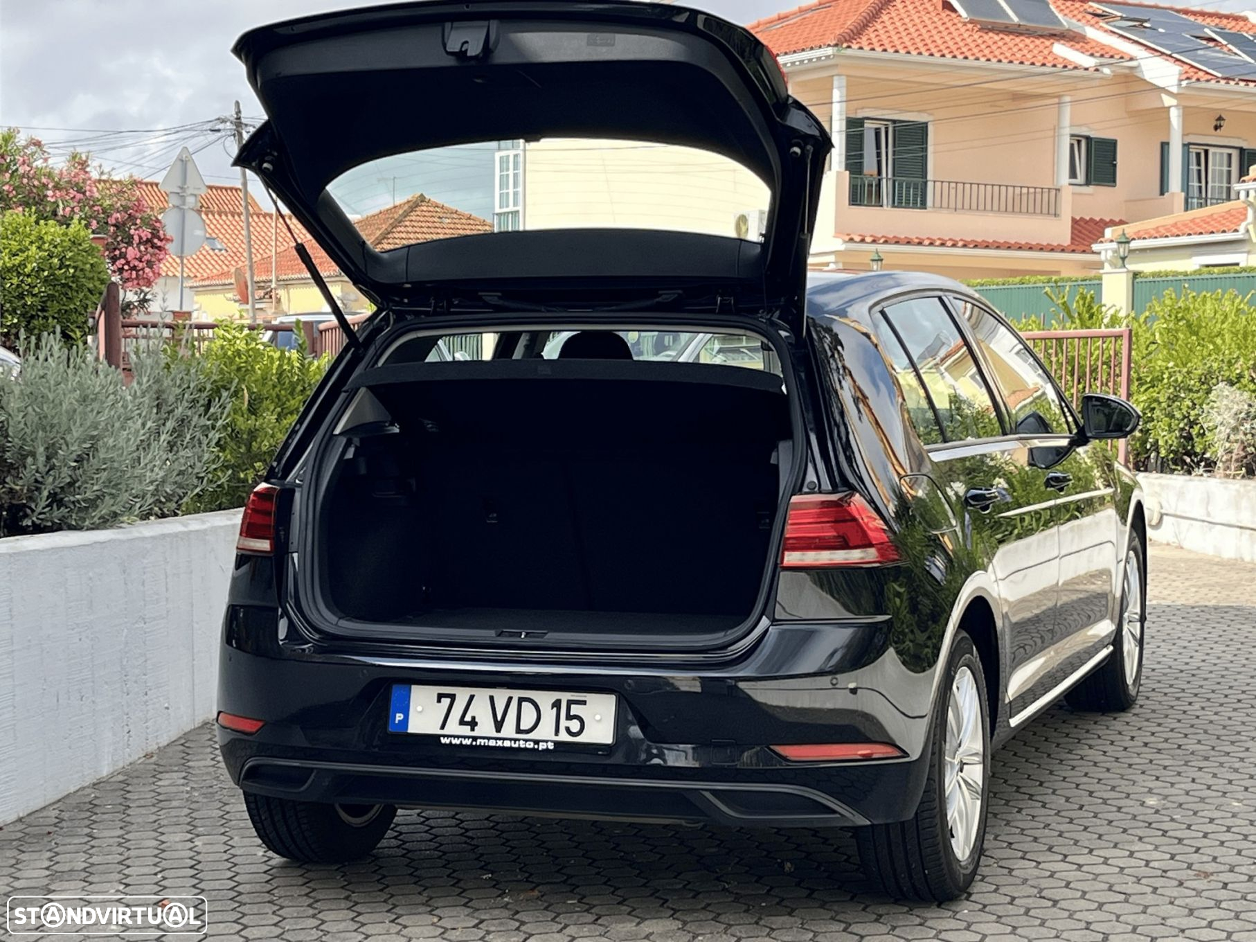 VW Golf 1.0 TSI Trendline Pack - 17