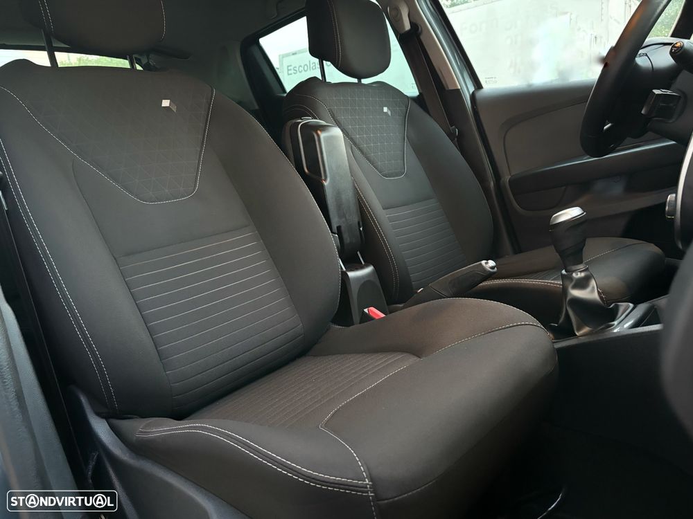 Renault Clio 1.5 dCi Limited EDition - 23