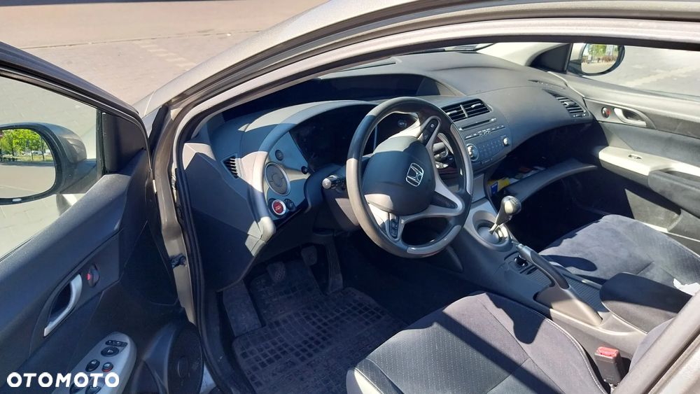 Honda Civic 1.4 Comfort - 10