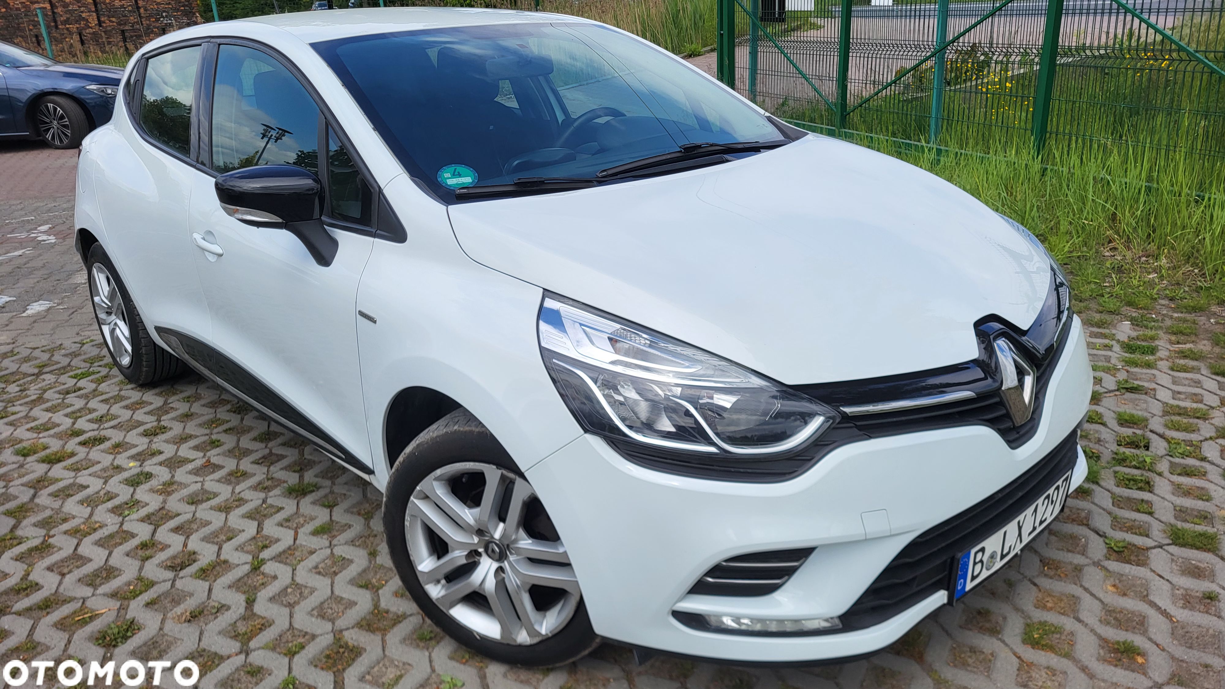 Renault Clio 1.2 16V 75 Limited - 1