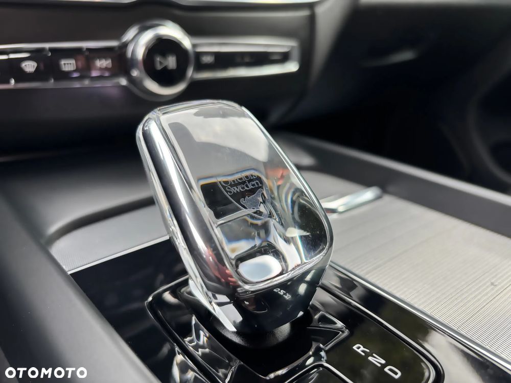 Volvo XC 60 B4 D AWD Geartronic RDesign - 31