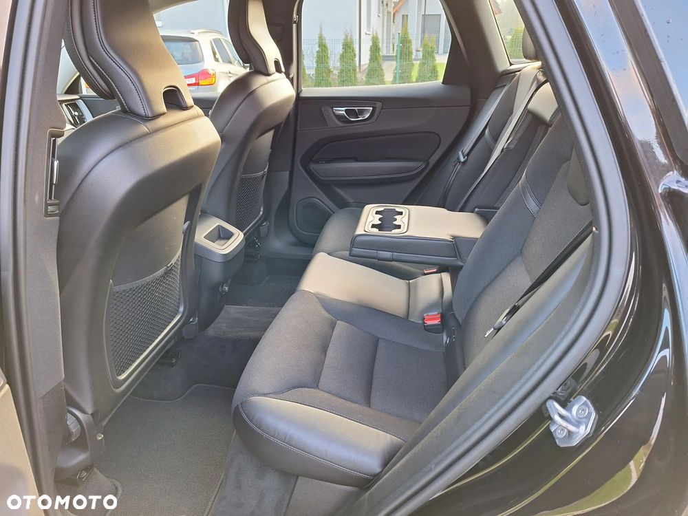 Volvo XC 60 D4 AWD Geartronic Momentum - 14