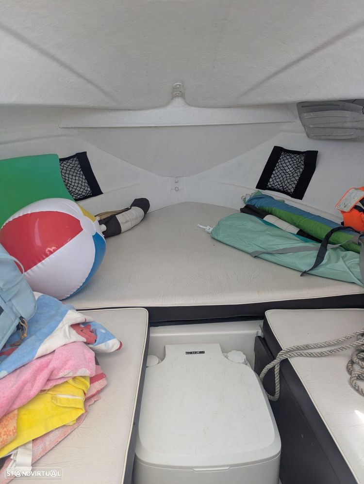 Quicksilver 460 Cabin - 10
