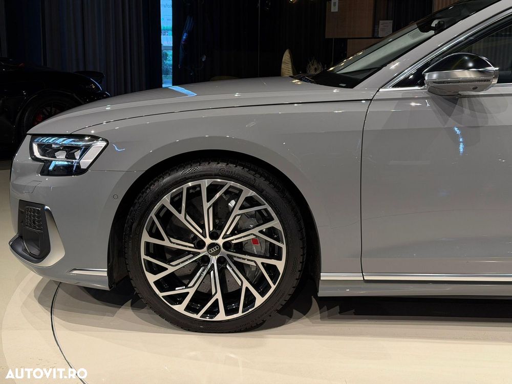 Audi S8 - 8