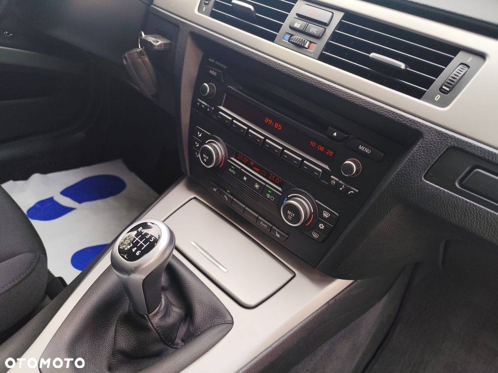BMW Seria 3 320d DPF - 22
