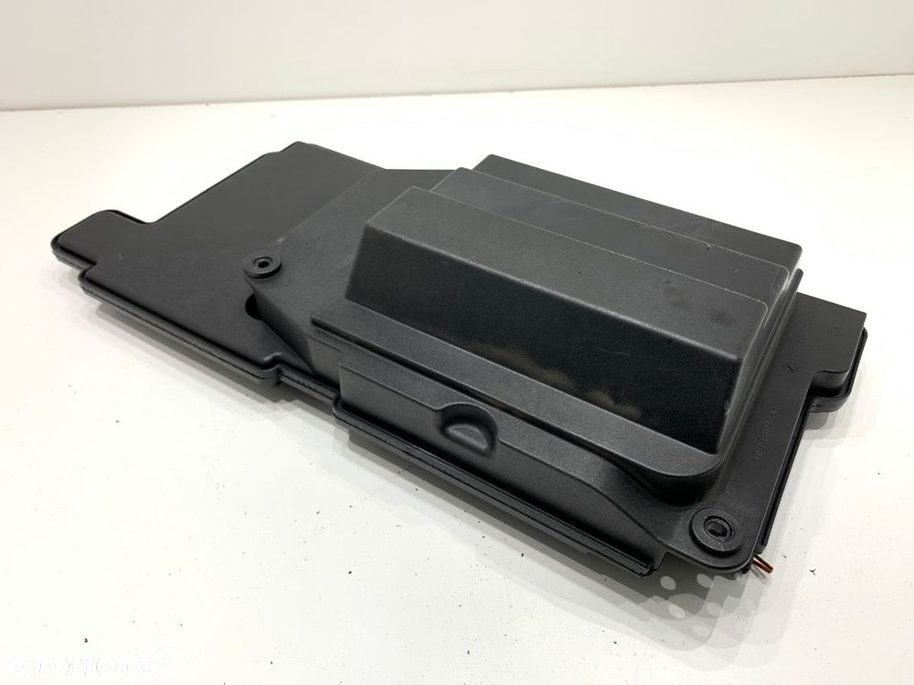 SUBWOOFER  AUDI A8 D4 (4H2, 4H8, 4HC, 4HL) 2009 - 2018 4.2 TDI quattro 258 kW [351 KM] olej - 4