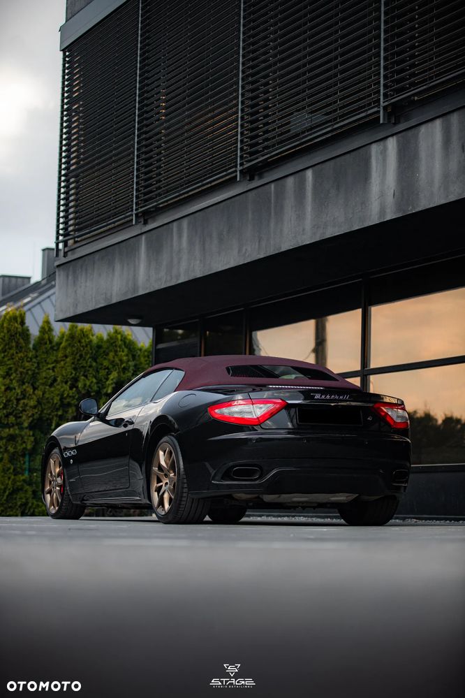 Maserati GranCabrio Sport - 12