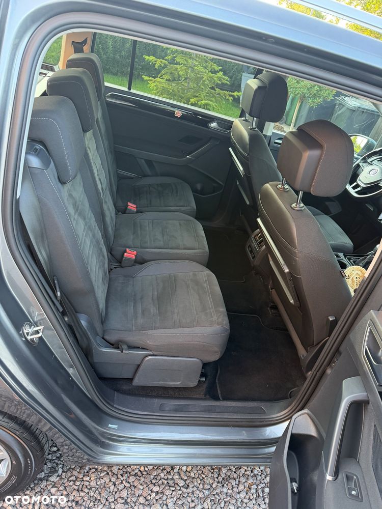 Volkswagen Touran - 21