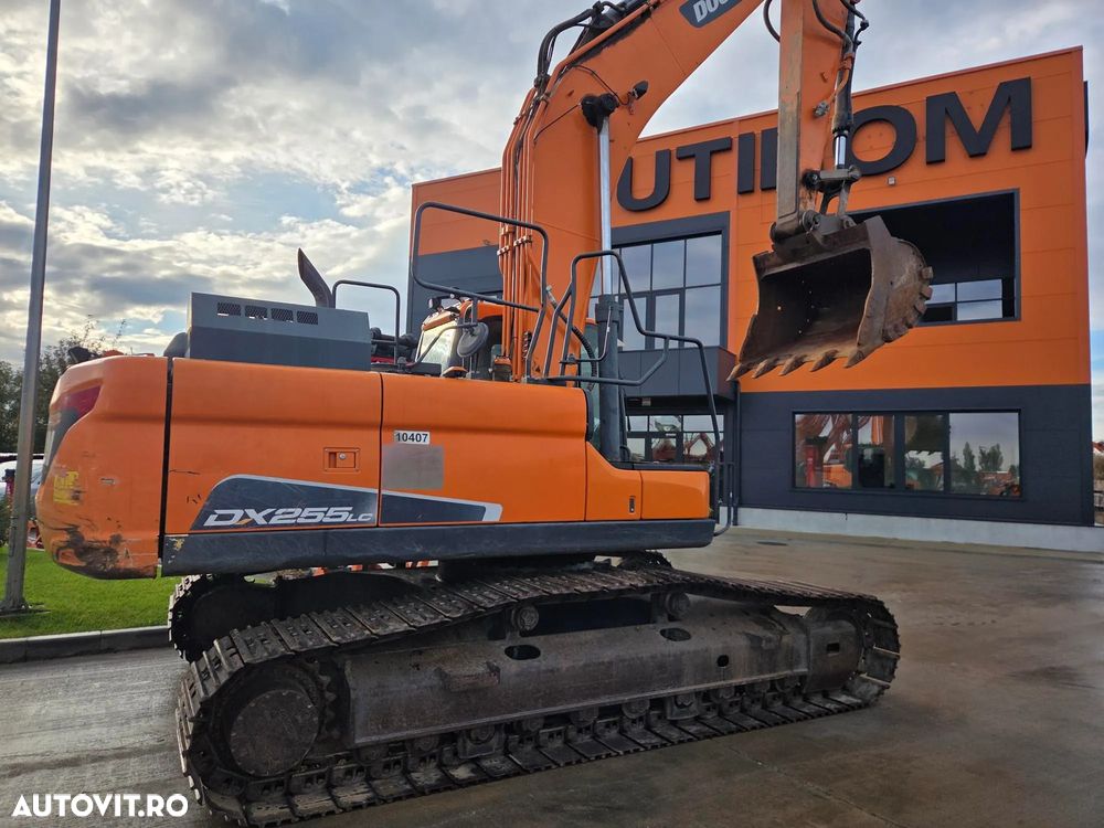 Doosan DX255, 25,5 tone, 2021, 9.340h, Cupa 1,55mc, adanc sapare 6,5m, inst picon pe brate, lant 70% ok, camera spate si lateral dreapta, posibilitate leasing 4 ani-PROMOTIE 50.900 EUR+Tva - 4