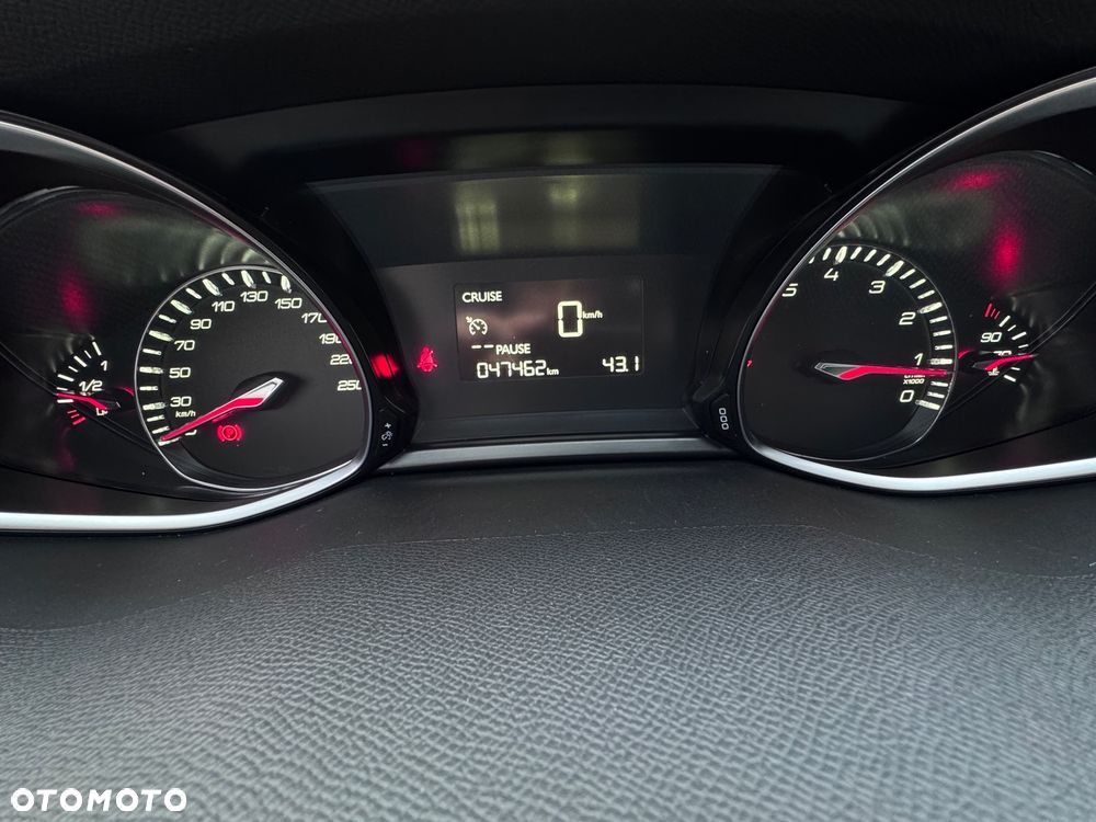 Peugeot 308 1.2 PureTech Allure S&S - 8