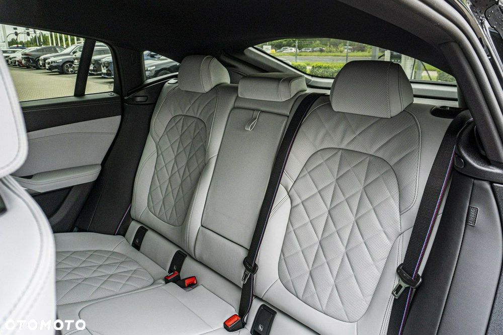 BMW X6 - 24