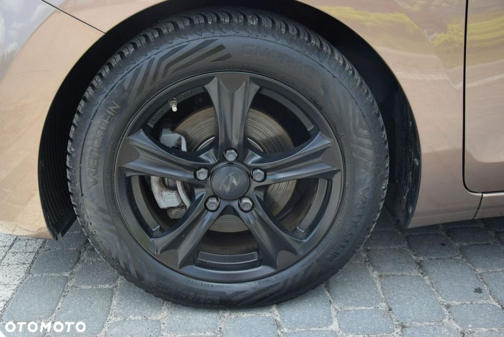 Hyundai i30 1.4 Premium - 9