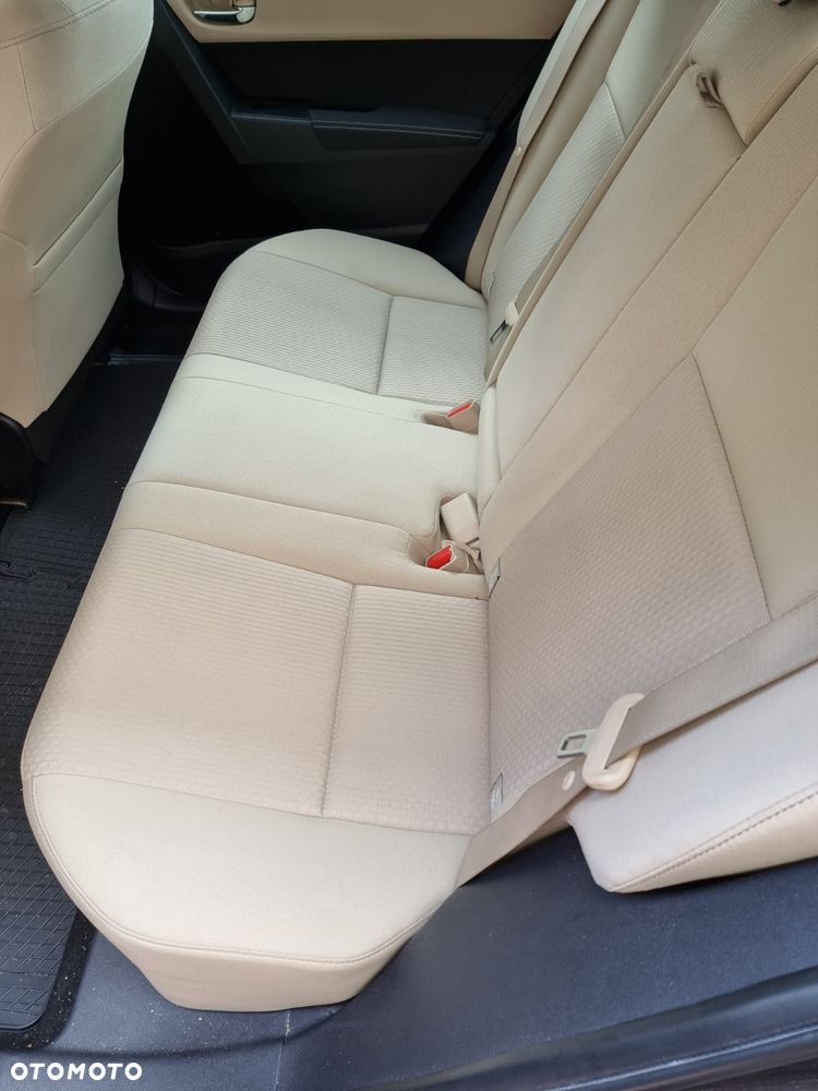 Toyota Corolla - 9