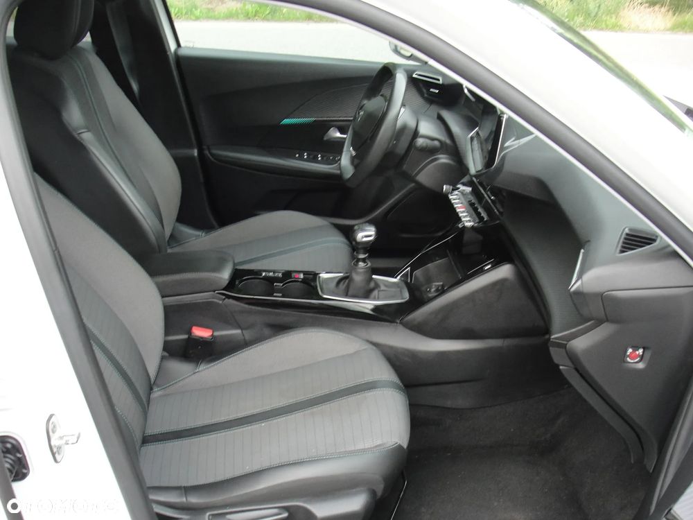 Peugeot 2008 1.2 Pure Tech Allure S&S - 7