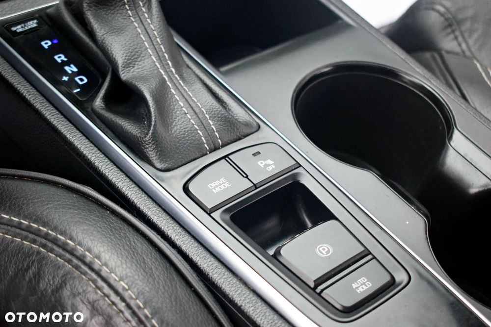 Hyundai Sonata 3.3 Prestige - 38