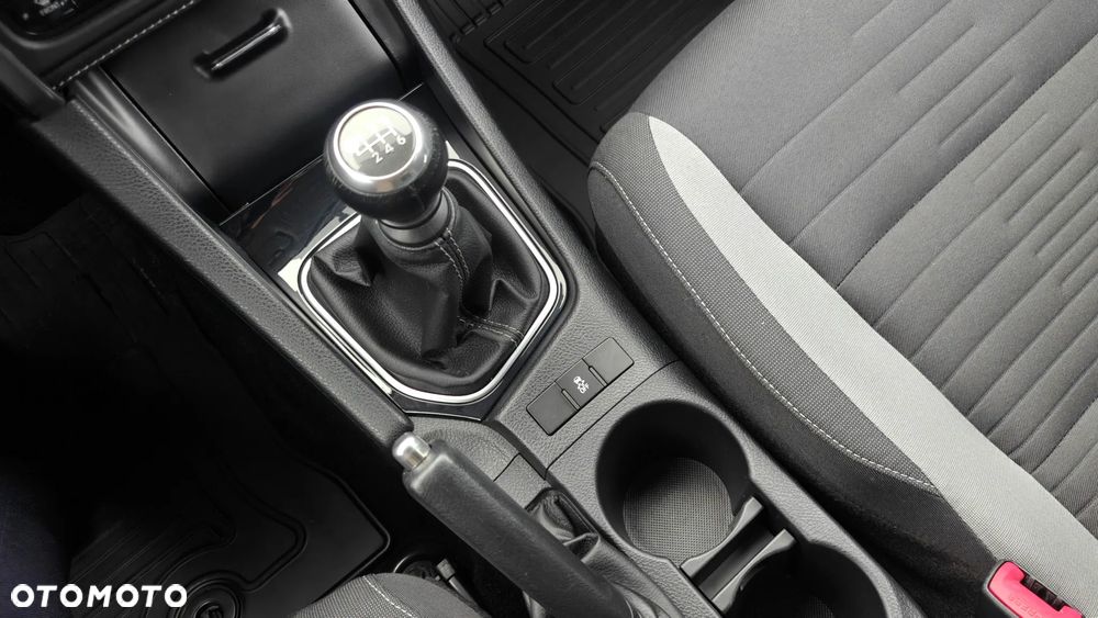 Toyota Auris 1.6 Premium Comfort - 19