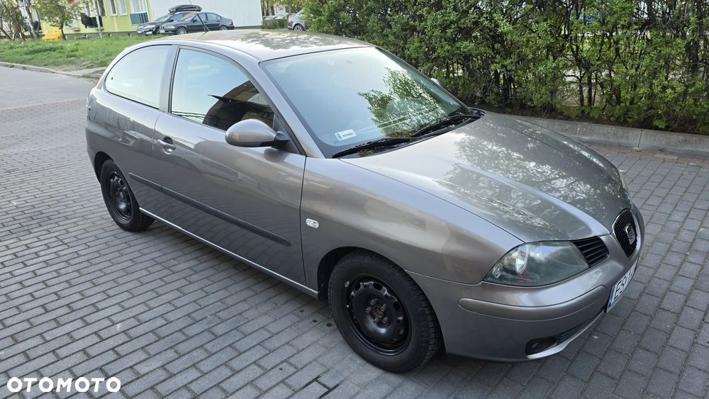 Seat Ibiza 1.4 16V Signo - 1