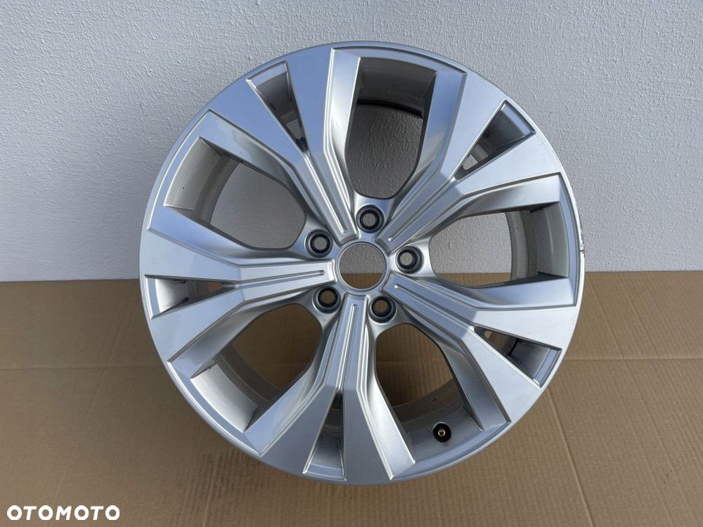 FELGA SEAT ATECA 7J 18 ET45 575601025E - 1