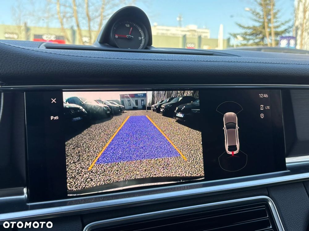 Porsche Panamera 4 Platinum Edition - 38