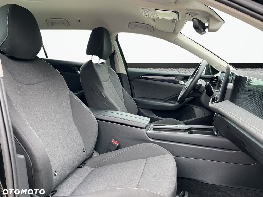Volkswagen Passat Variant - 23