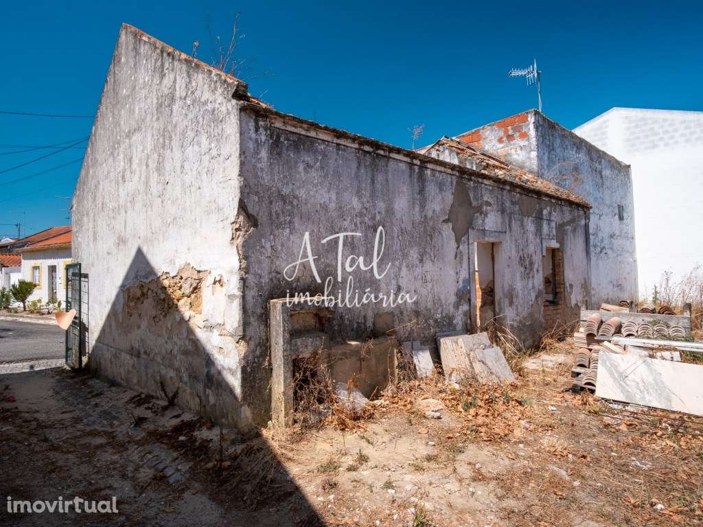 Moradia para Recuperar em Pontével - Grande imagem: 4/23
