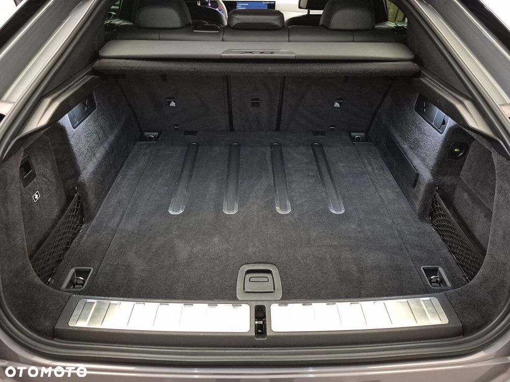 BMW X6 xDrive30d mHEV - 19