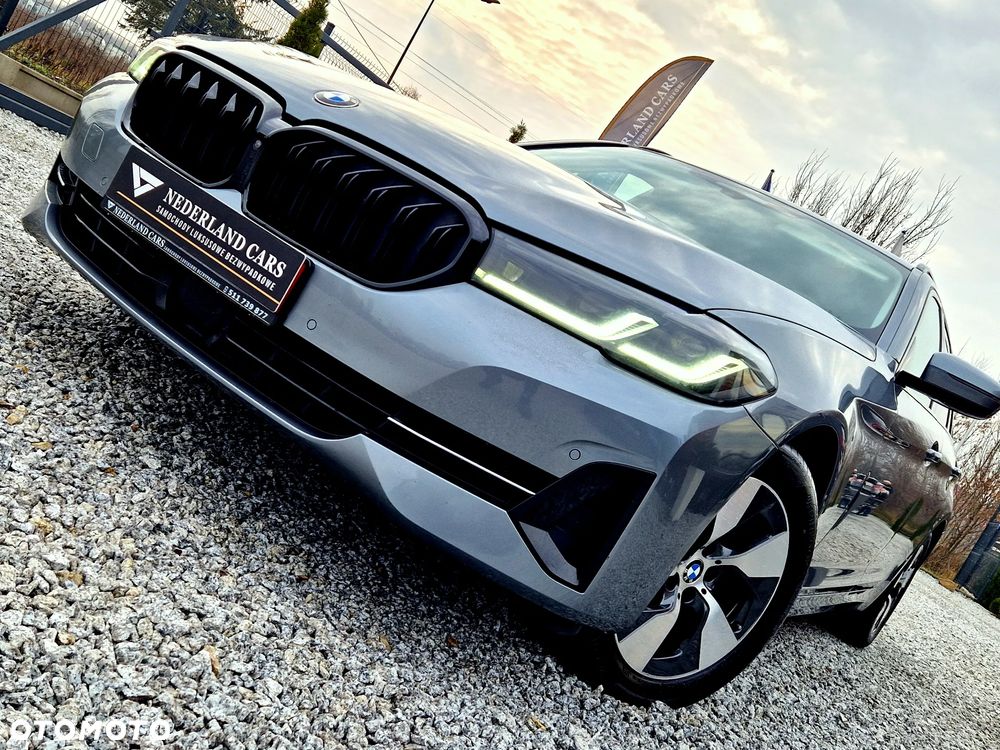 BMW Seria 5 520d xDrive Sport Line - 36