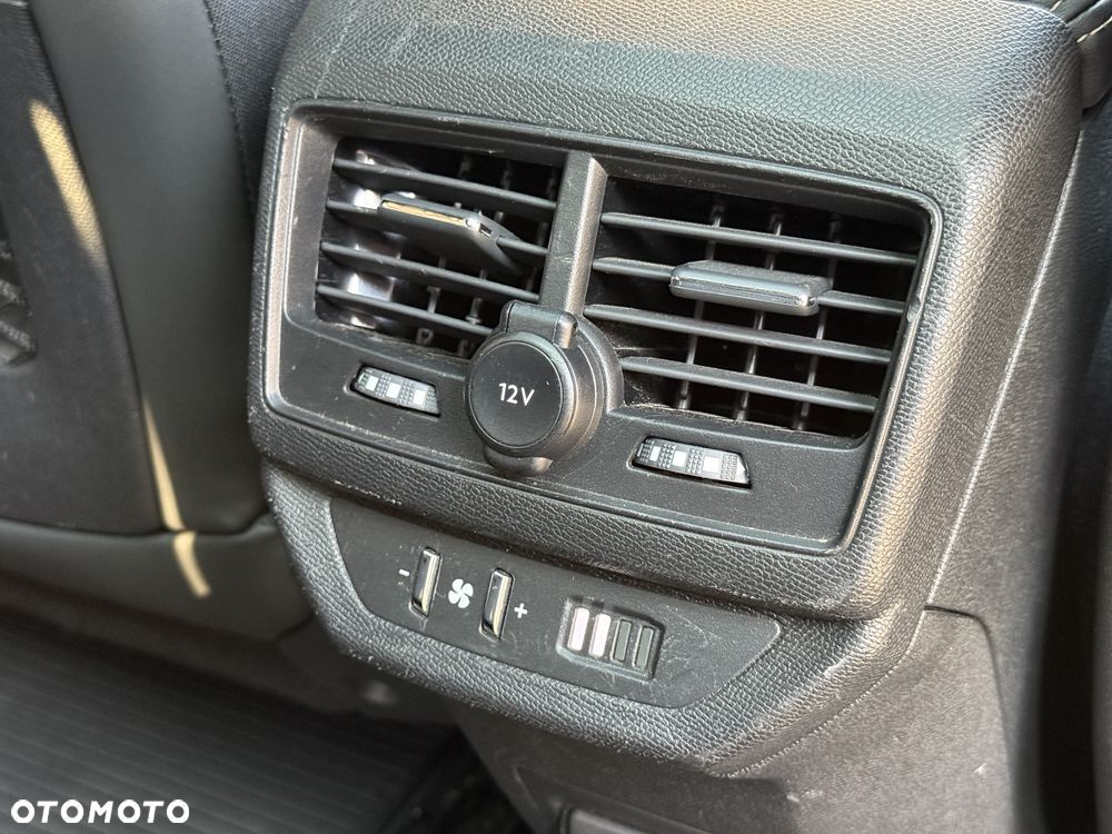 Peugeot 5008 1.5 BlueHDi GT S&S EAT8 - 33