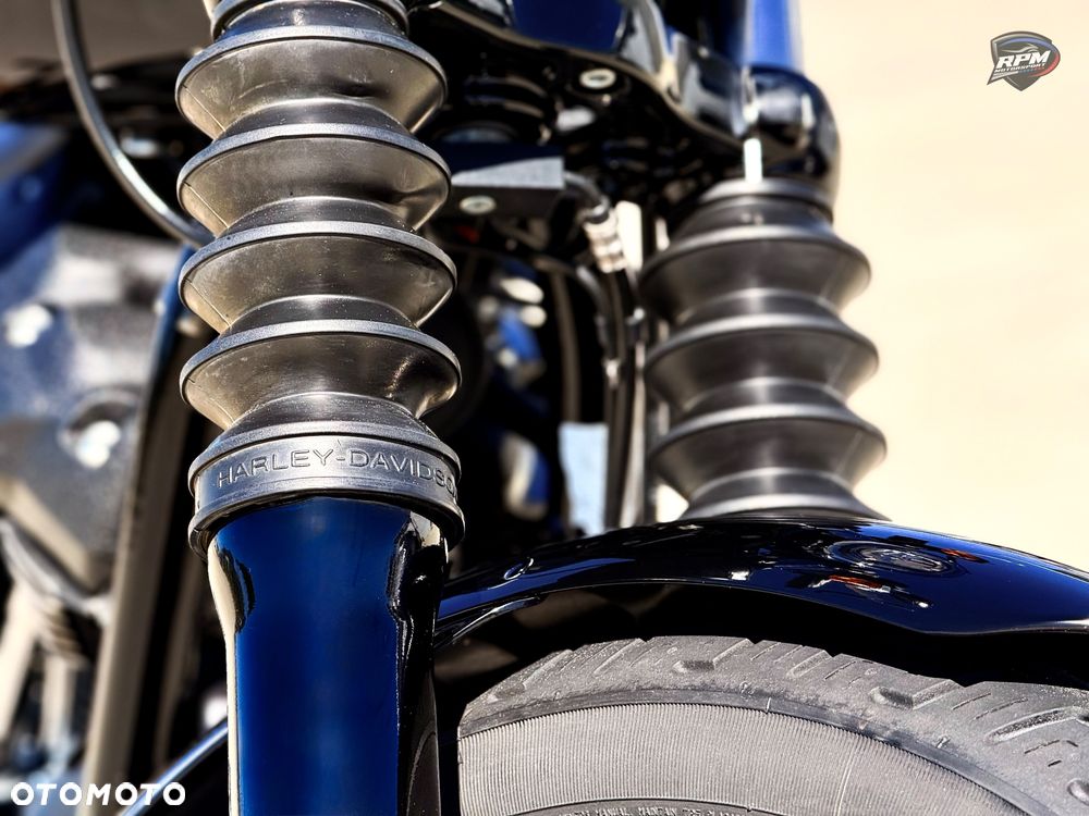 Harley-Davidson Softail Street Bob - 15