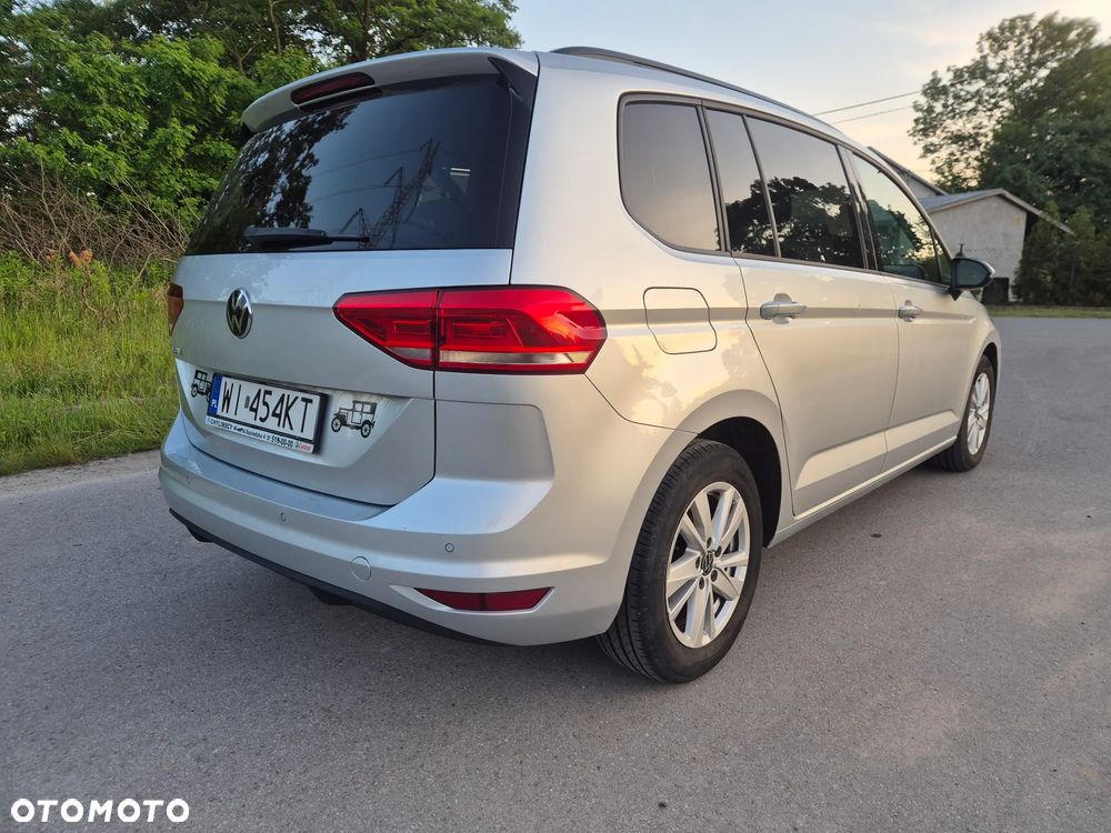 Volkswagen Touran - 3