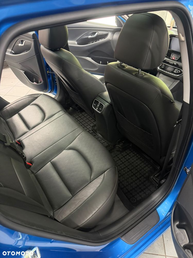 Hyundai i30 1.4 T-GDI Premiere Luxury - 9