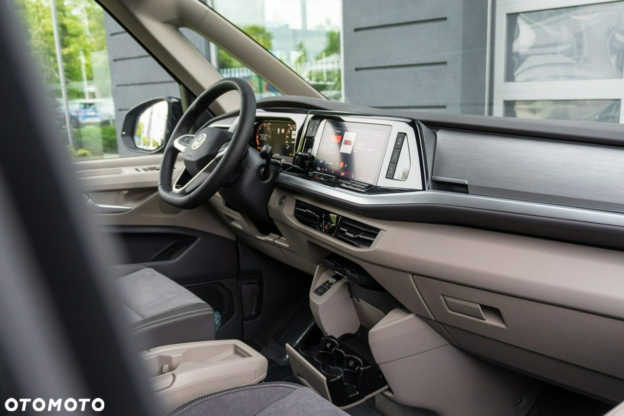 Volkswagen Multivan - 13