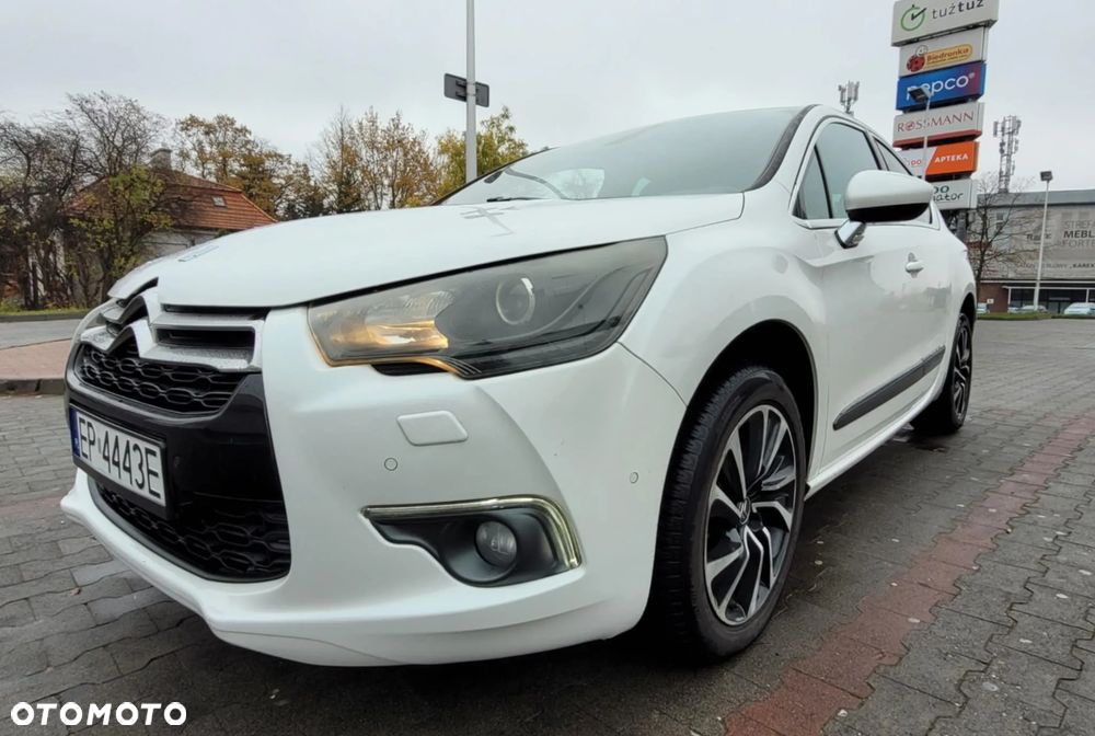 Citroën DS4 1.6 THP SoChic MCP - 4