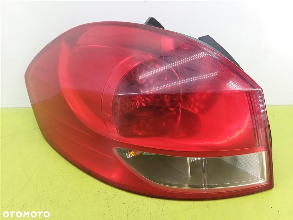 Lampa lewa tylna tył Renault Clio III KOMBI 2005-2012 MAKO 8200586843 - 1