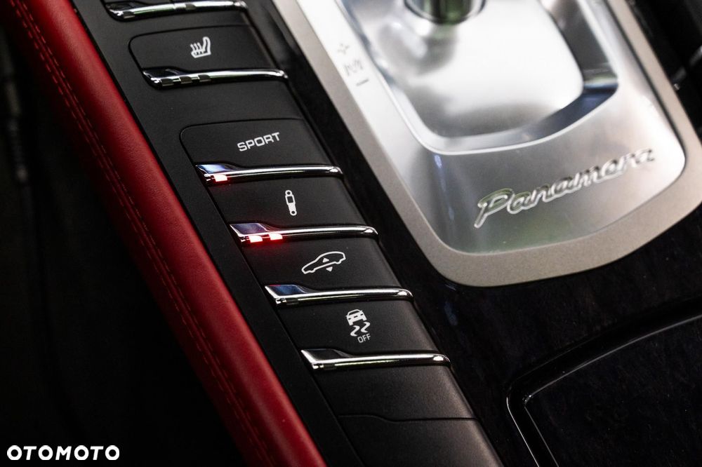 Porsche Panamera - 30