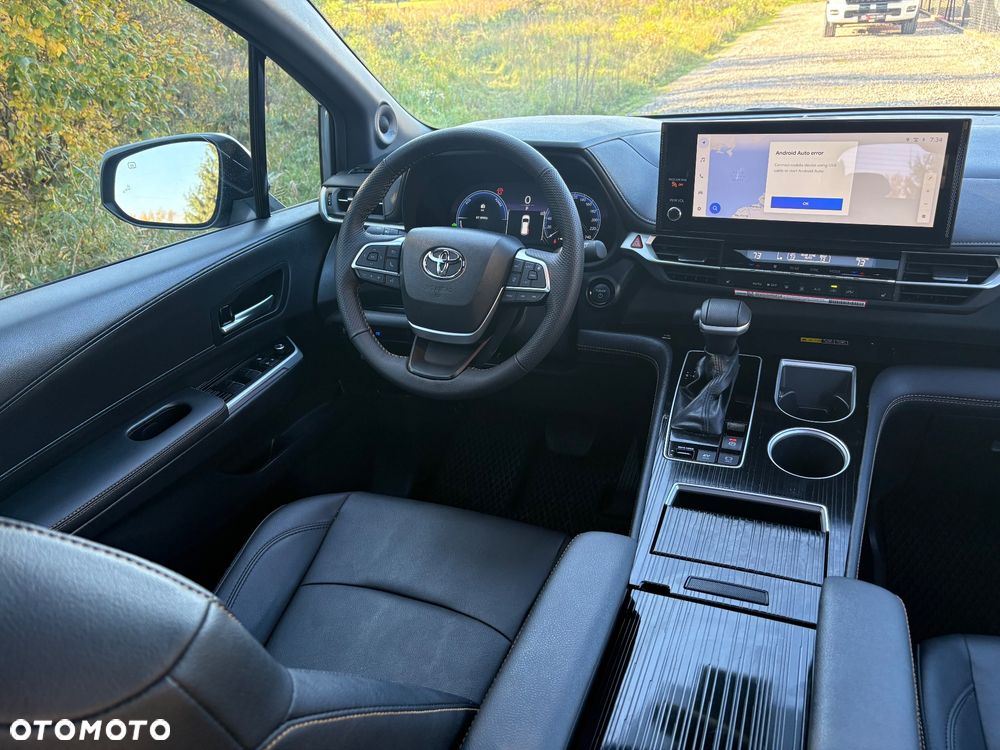 Toyota Sienna - 31