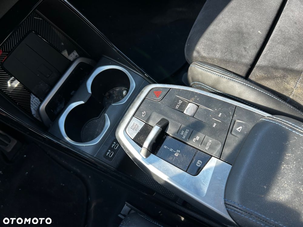 BMW X1 xDrive25e M Sportpaket - 16