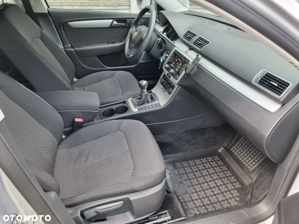 Volkswagen Passat 1.6 TDI BlueMotion - 18