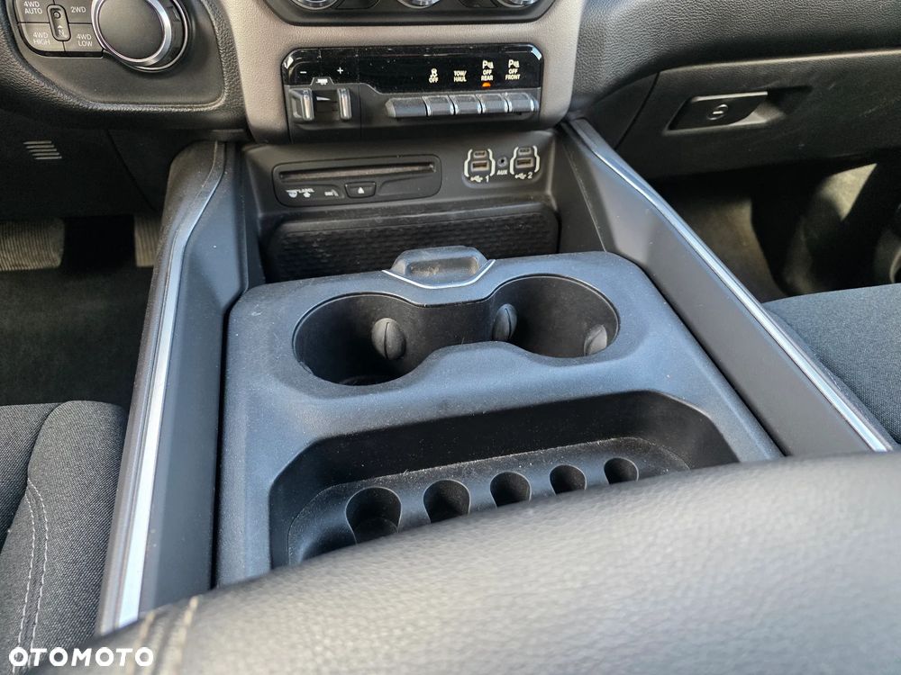RAM 1500 5.7 Crew Cab Shortbed Bighorn Sport - 14