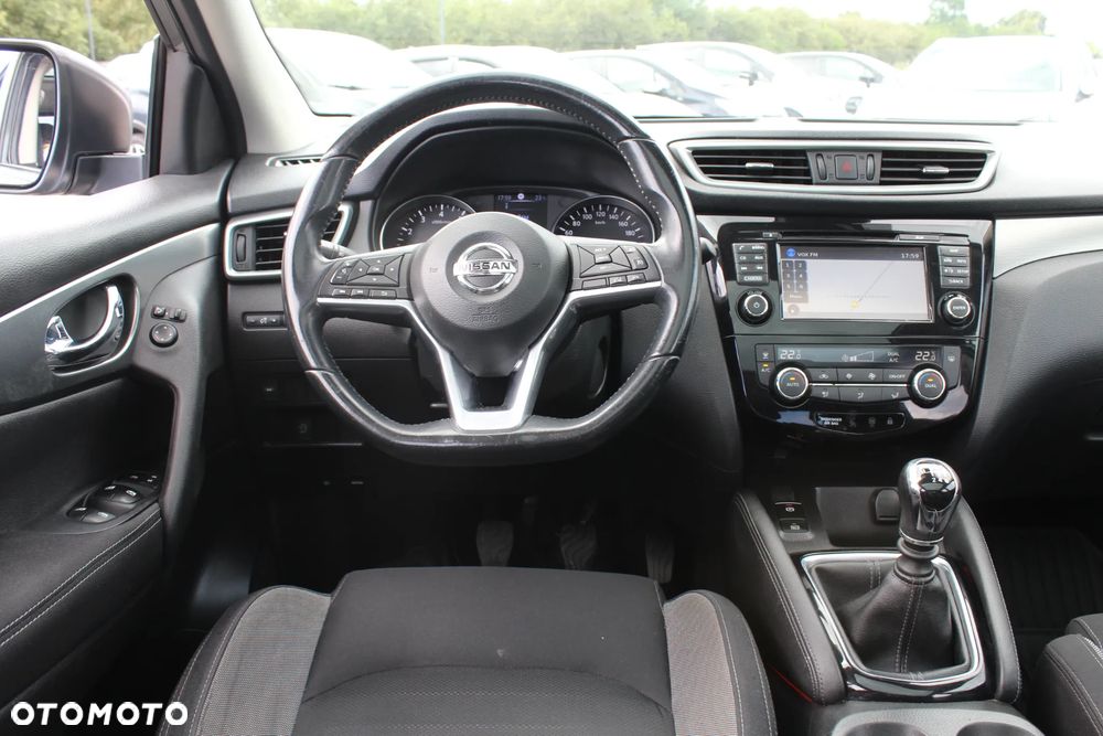 Nissan Qashqai 1.2 DIG-T N-Vision - 27