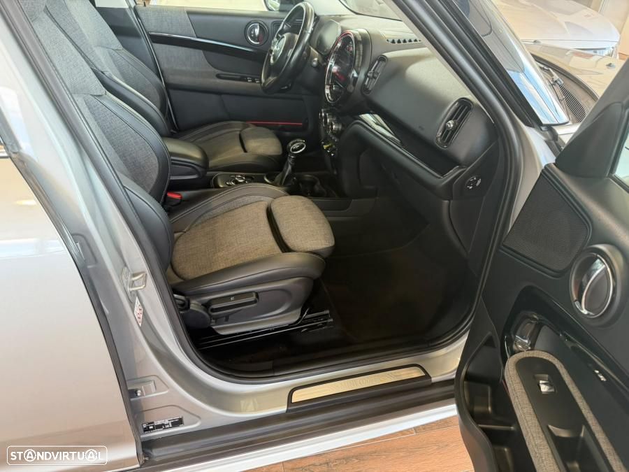 MINI Countryman Cooper SE ALL4 Auto - 19