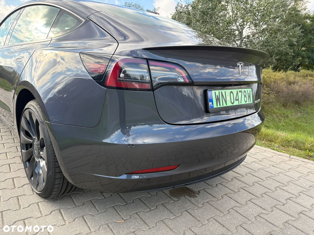 Tesla Model 3 - 11