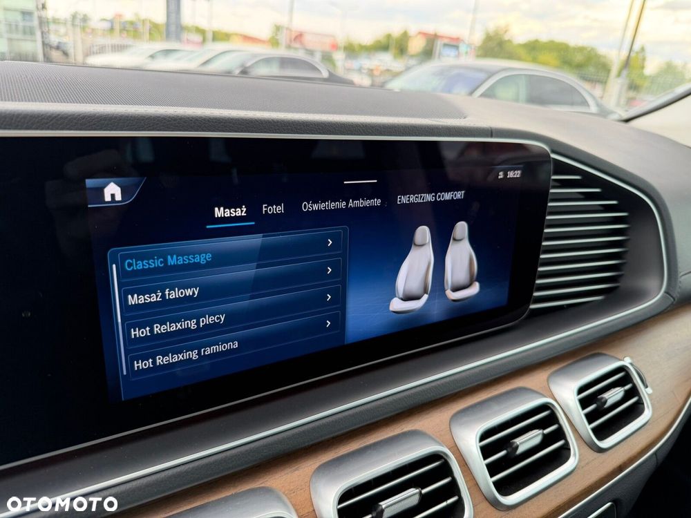 Mercedes-Benz GLS - 28