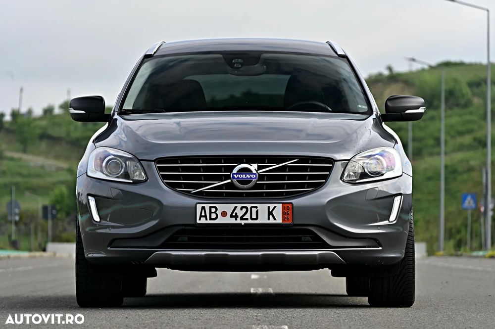 Volvo XC 60 D5 AWD Geartronic Summum - 13