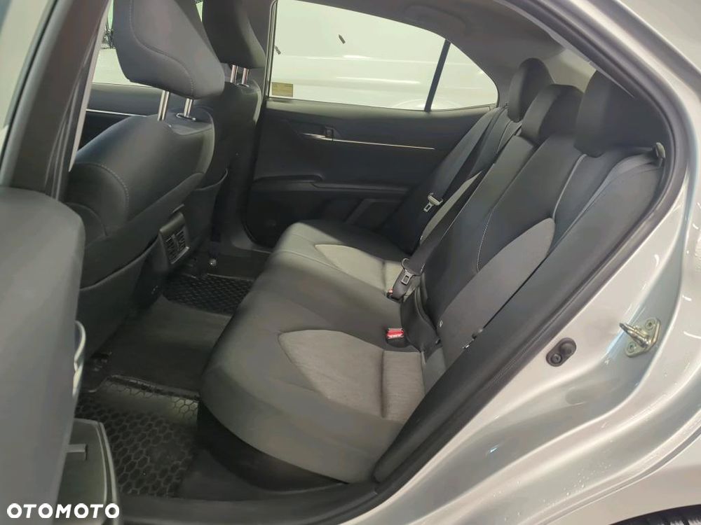 Toyota Camry 2.5 Hybrid Comfort CVT - 9