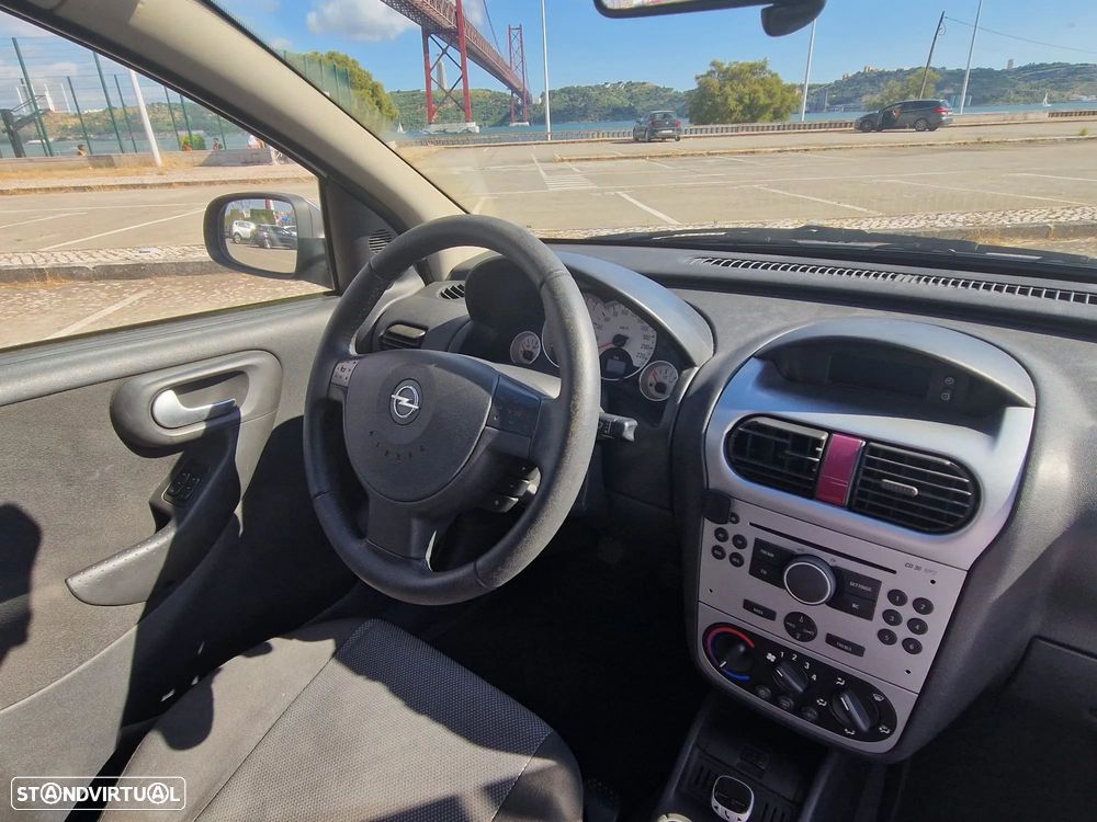 Opel Corsa 1.2 Twinport Silver - 3