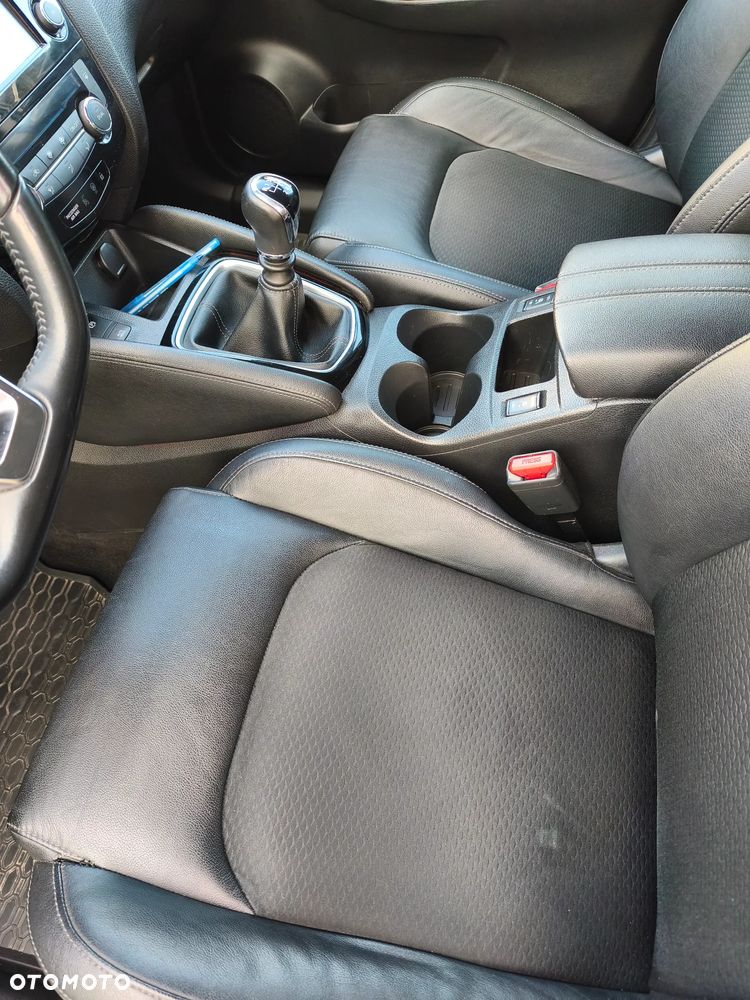 Nissan Qashqai 1.7 dCi Tekna - 12