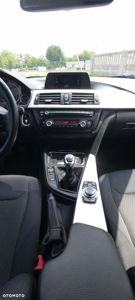 BMW Seria 3 318d DPF Edition Exclusive - 6